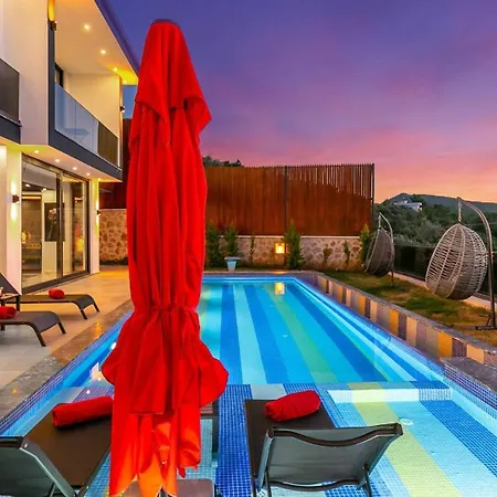 Luxury 2 Bedroom - 1600 Villa *